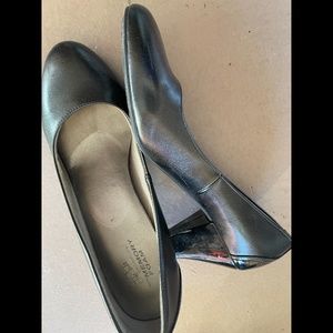 Women’s shoes